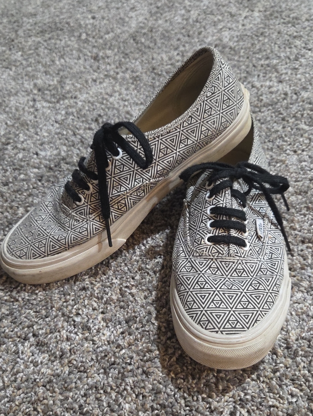 Black And White Geometric Design Vans Womens 9 , Men 7.5